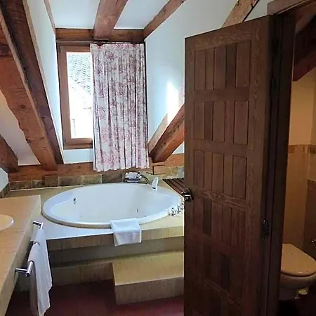 Hotel Del Arco Pedraza